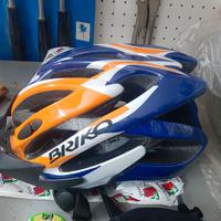 casco bike più copriselle e set di protezione