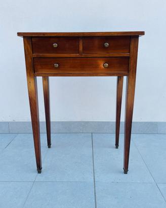 Comodino arte antica