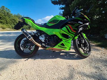 Kawasaki Ninja 500SE