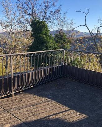Rustico / Casale di 135 m² con più di 5 locali a F