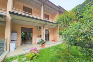 VILLA A SCHIERA CENTRALE A SALSOMAGGIORE TERME