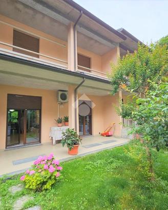 VILLA A SCHIERA CENTRALE A SALSOMAGGIORE TERME