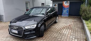 Audi A3 Sportback 35 2.0 tdi Admired 150cv s-tron.