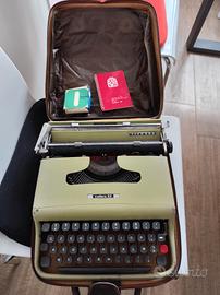macchina da scrivere lettera 22