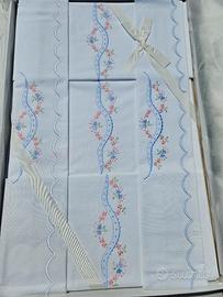 Lenzuola matrimoniali ricamate