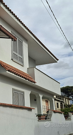 fabbricato composto da 2 appartamenti principali