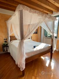 Letto a baldacchino