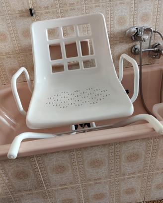 Sedia girevole per vasca da bagno 