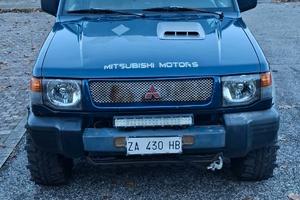 Mitsubishi Pajero V20 2.5TD