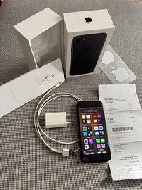 Iphone 7 nero 128gb +2 cover +6 protezione schermo
