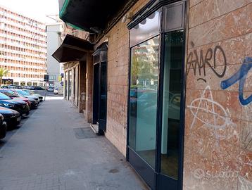 Bottega commerciale in zona centrale di Catania