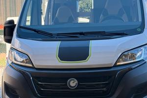 CAMPER VAN
