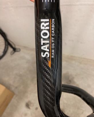 Piega manubrio carbon SATORI