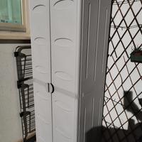 Mobile alto tavolo e sedie 