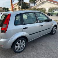 FORD Fiesta 1.2 55kw 75cv 5porte 2003 Euro4
