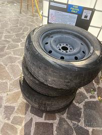 4 cerchi in ferro AUDI Volkswagen da 15" con gomme