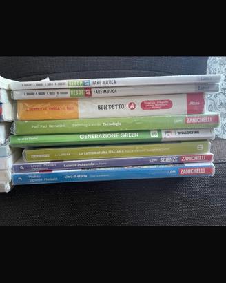 Libri terza media a meta prezzo
