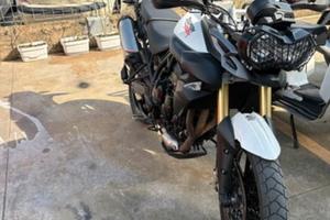 Triumph tiger 800