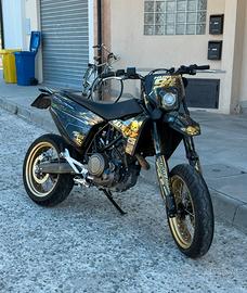 Husqvarna 701 supermoto