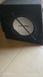 Subwoofer alpine da 700w