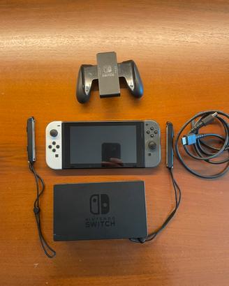 Nintendo Switch Completa COME NUOVA