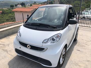 Smart ForTwo 1000 52 kw MHD coupé SERVOSTERZO