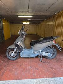 Aprilia Scarabeo 300 - 2010