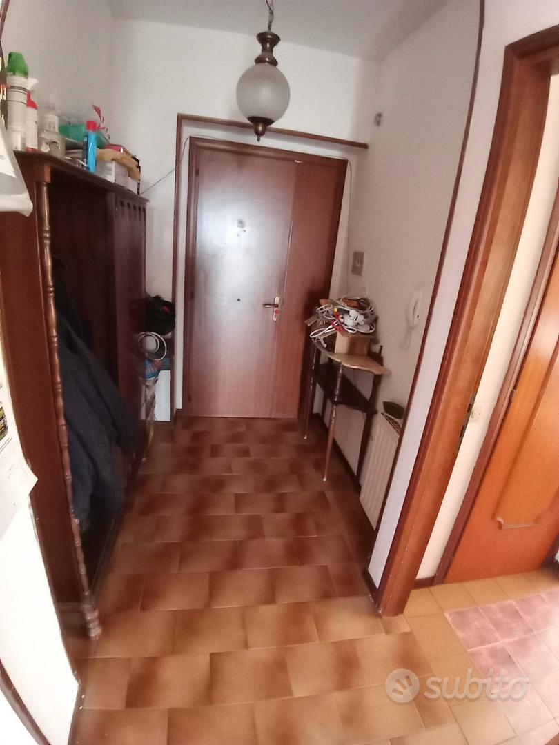 Ampio libero su tre lati via libeccio - Vista 5