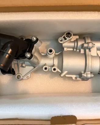 Pompa Acqua Motore per C300 W205 L4 2.0L Benzina