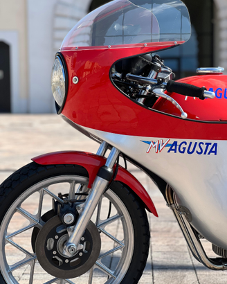 MV Agusta 350 S SPORT ipotesi