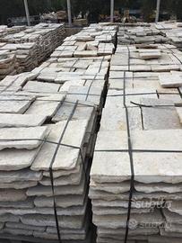 Lastricato di pietra di recupero selezionata