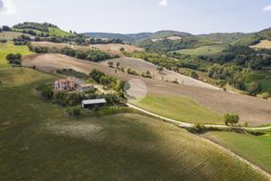 CASA INDIPENDENTE A ISOLA DEL PIANO