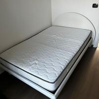 Struttura letto completa di rete a doghe