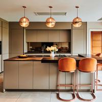 Cucina ad Angolo da 5,25M con sopra-pensili