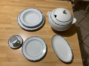 Servizio da 12 di porcellana Philo con  coppette .