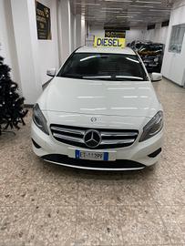 MERCEDES Classe A180 d Sport NEOPATENTATI Garanzia