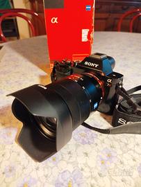 Sony A7R (36.4 MP) + ottica Zeiss 24-70mm f/4 OSS