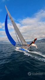 Catamarano formula 18