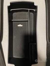 Tappetini, vasca baule e portaoggetti per Peugeaut