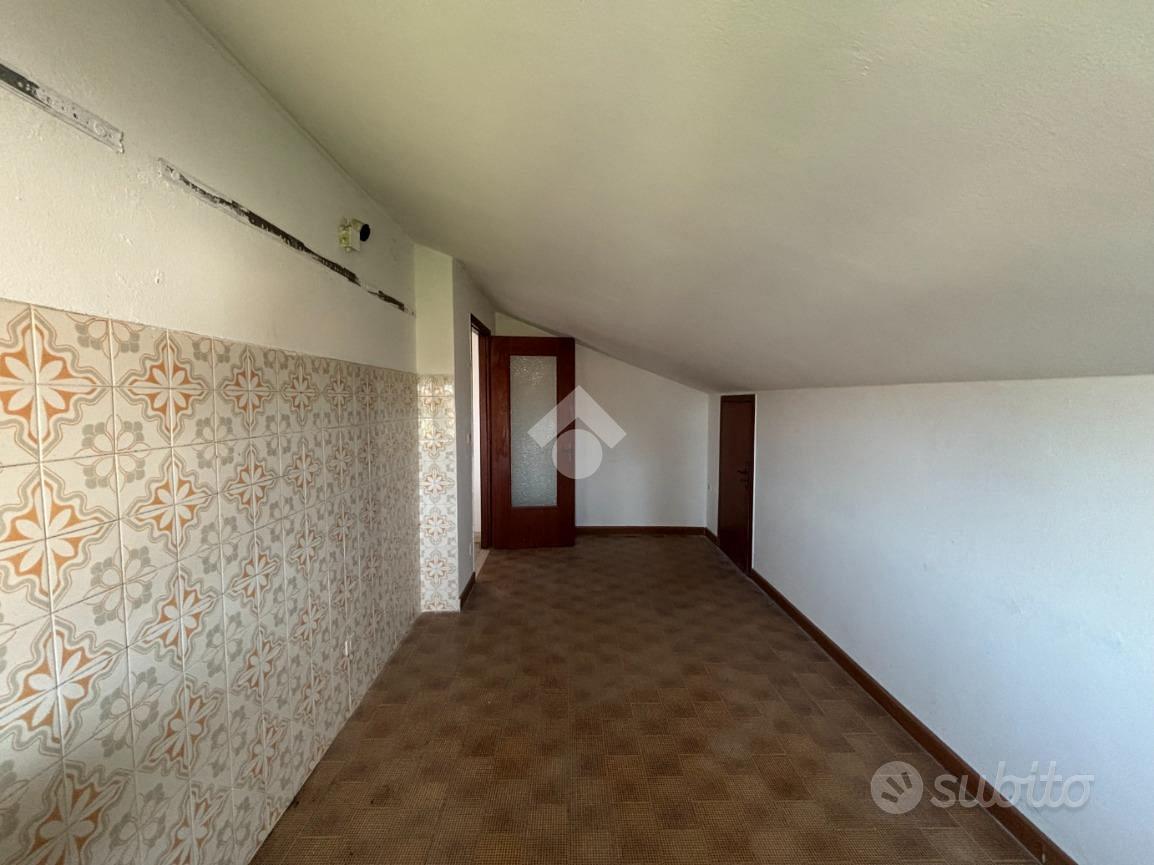 3 LOCALI A MORETTA - Vista 5