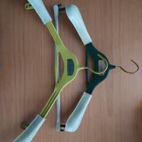 grucce allargabili per appendere giacche/cappott