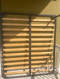 Rete a doghe matrimoniale con struttura in ferro