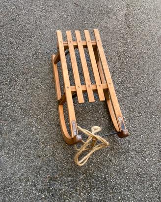 Slittino di legno