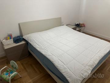 Camera da letto (letto + comodoni + cassettiera)