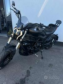 Benelli 502 C 2022 O 502C 2019