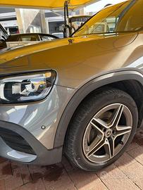 Mercedes glb 200d premium