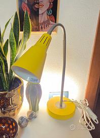Lampada da tavolo/scrivania giallo vintage