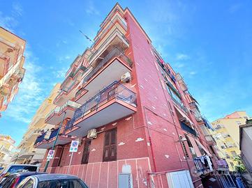 3 LOCALI A TORRE DEL GRECO