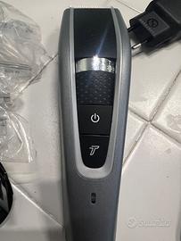 Regolabarba Philips con accessori e custodia