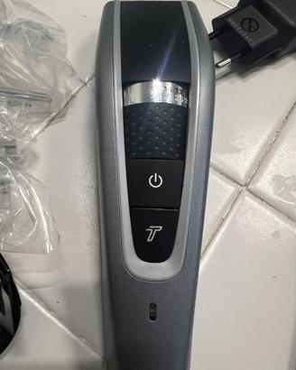 Regolabarba Philips con accessori e custodia